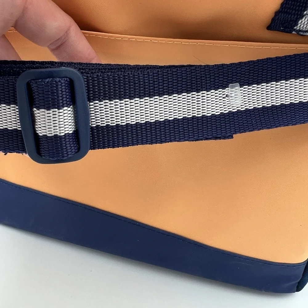 Life‎ Is Good Insulated Cooler Bag 24 Can Handle & Shoulder Strap Lunch Box
